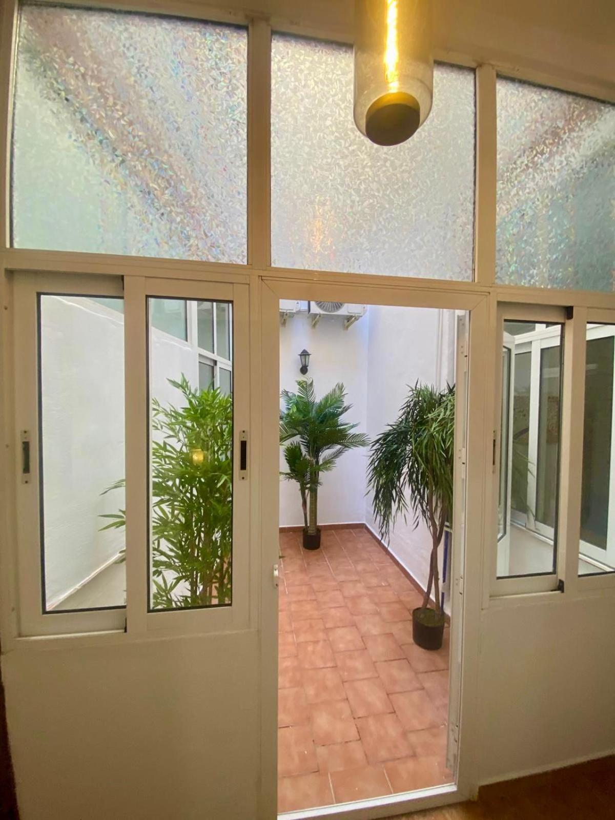 Casa Naty, Espacioso Renovado Apartamento En El Centro De Màlaga Exteriér fotografie