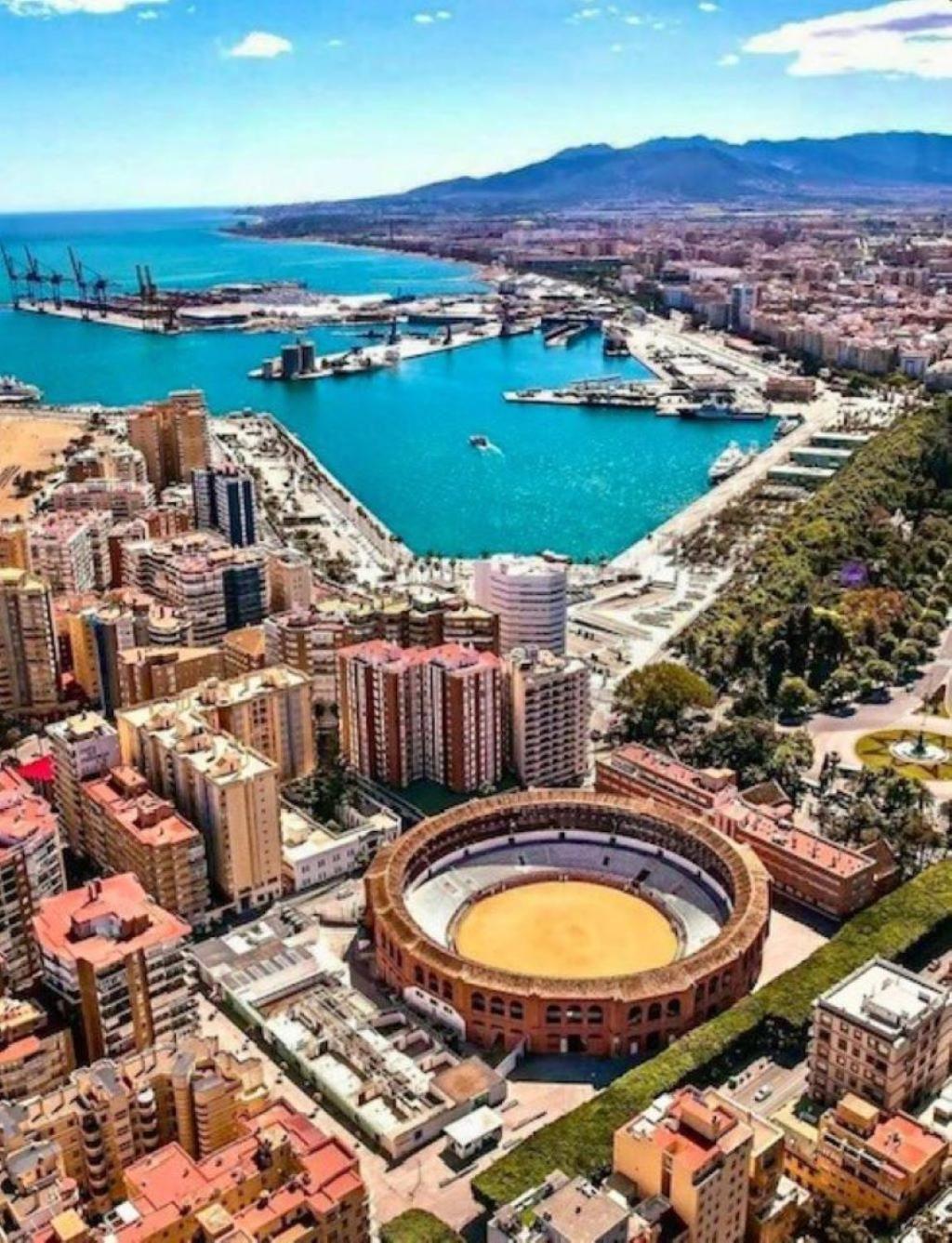 Casa Naty, Espacioso Renovado Apartamento En El Centro De Màlaga Exteriér fotografie