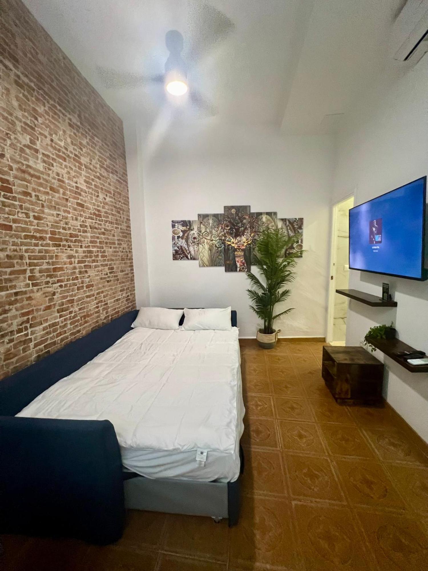 Casa Naty, Espacioso Renovado Apartamento En El Centro De Màlaga Exteriér fotografie